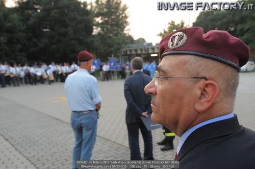 2008-07-02 Milano 0927 Sede Associazione Nazionale Paracadutisti dItalia